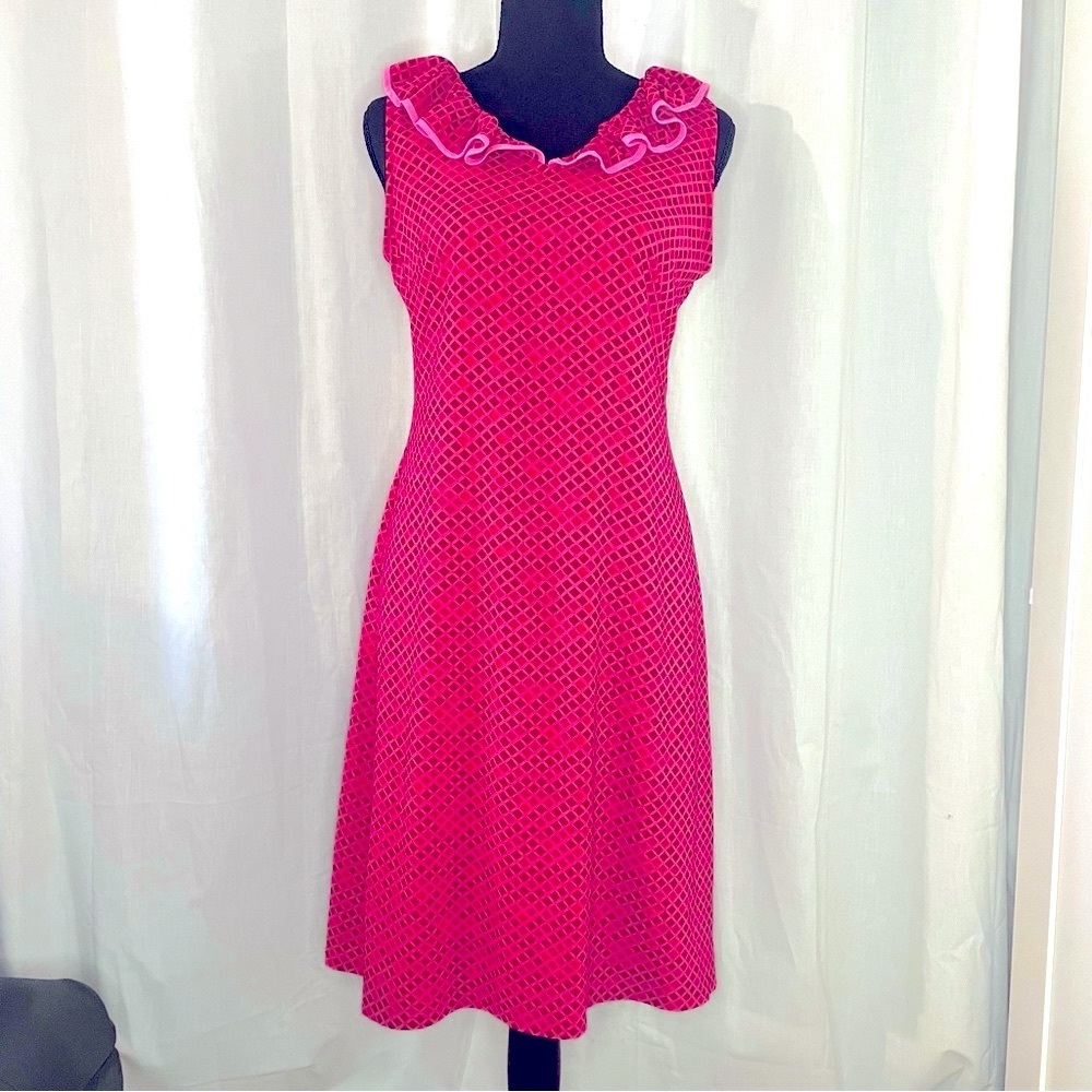 POMA MIDI Shift Dress with multi color Burgundy and Pink Diamond Cut Pattern.